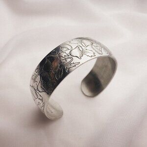 Vintage Kirk Stieff "Poppy" Flower August Pewter Floral Engraved Cuff Bracelet